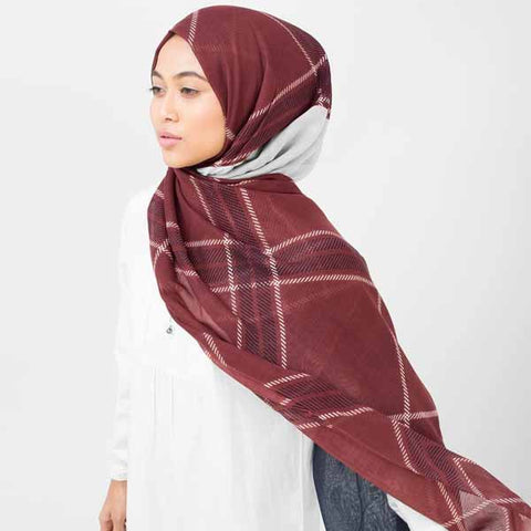 hijab à carreaux